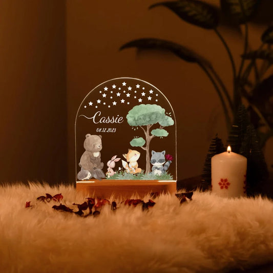 Kişiye Özel İsimli Ahşap Tabanlı Orman Hayvanları Gece Lambası – Bebek ve Çocuk Odası İçin
